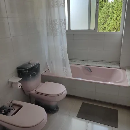 Con Piscina En Laguna Rosa *