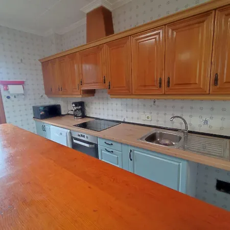 Con Piscina En Laguna Rosa Вилла Торевьиа